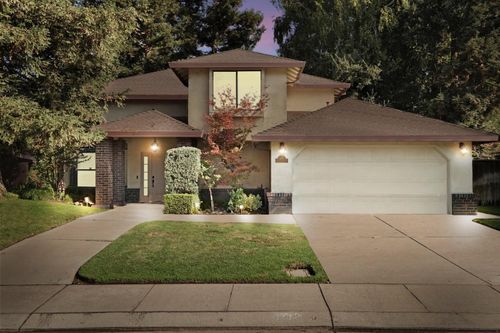 493 Carolina St, Woodbridge, CA, 95258-9752 | Card Image