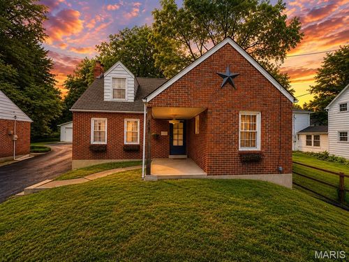 207 Tiffin Ave, Ferguson, MO, 63135-2621 | Card Image