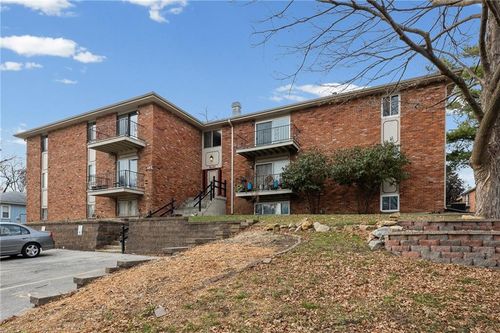 apt-8-8221 Santa Fe Dr, Overland Park, KS, 66204-3664 | Card Image