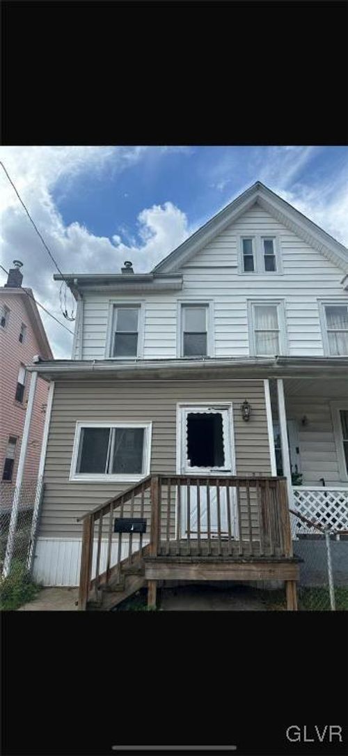 428 N Chestnut St, Mount Carmel, PA, 17851-1506 | Card Image