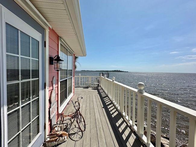660 1 St St, House other with 3 bedrooms, 4 bathrooms and null parking in CEDAR KEY FL | Image 4