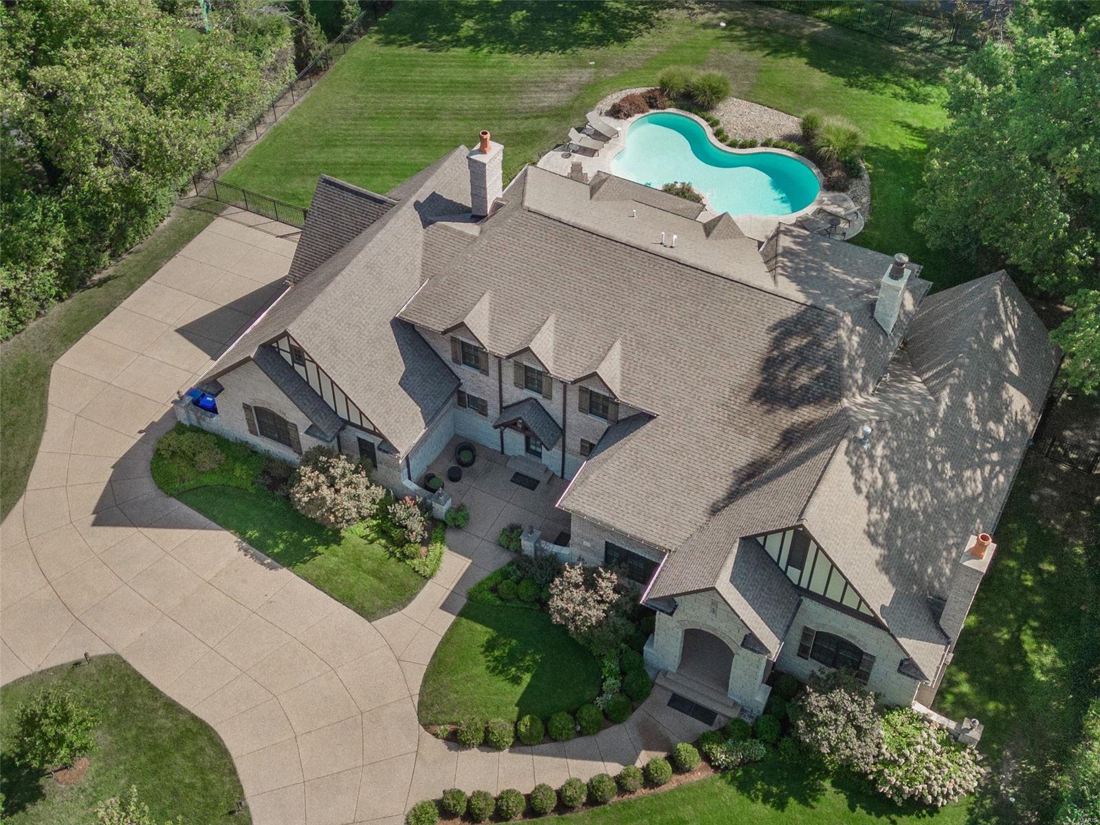 Geyer Rd, Saint Louis, MO 63131