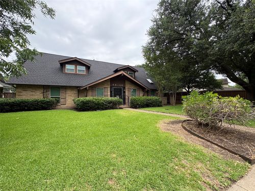 9916 Fieldcrest Dr, Dallas, TX, 75238-1836 | Card Image