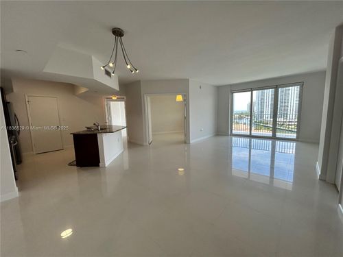 apt-1005-19900 E Country Club Dr, Aventura, FL, 33180-3333 | Card Image