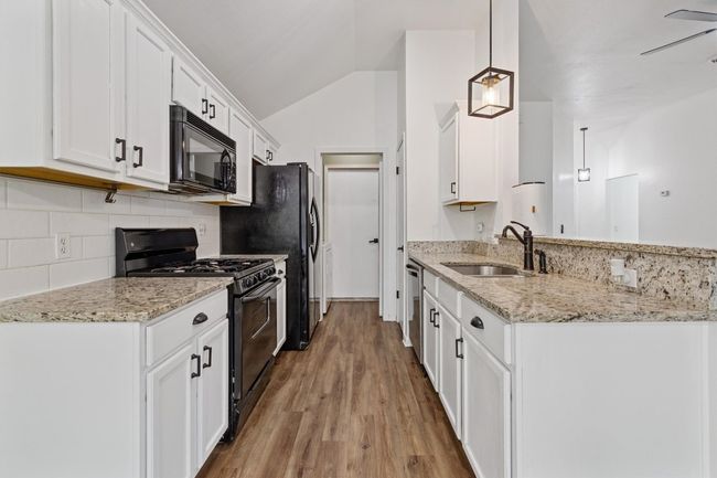 221 Dashelle Run, House other with 3 bedrooms, 2 bathrooms and null parking in Kyle TX | Image 5