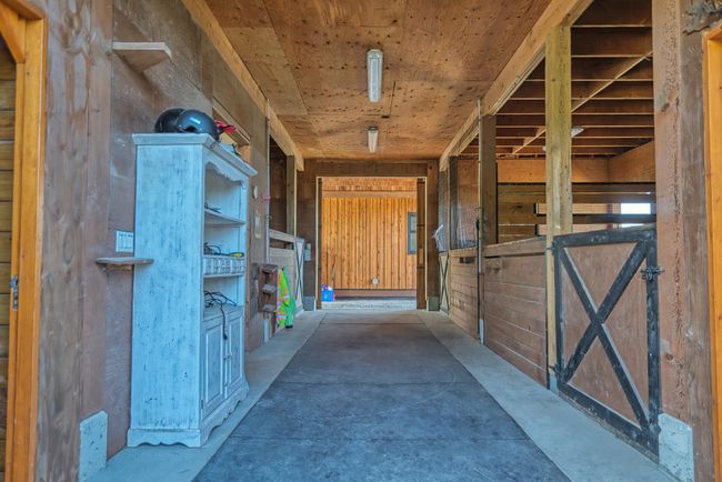 2247 Pixton Rd, House other with 3 bedrooms, 3 bathrooms and 6 parking in Roberts Creek BC | Image 35