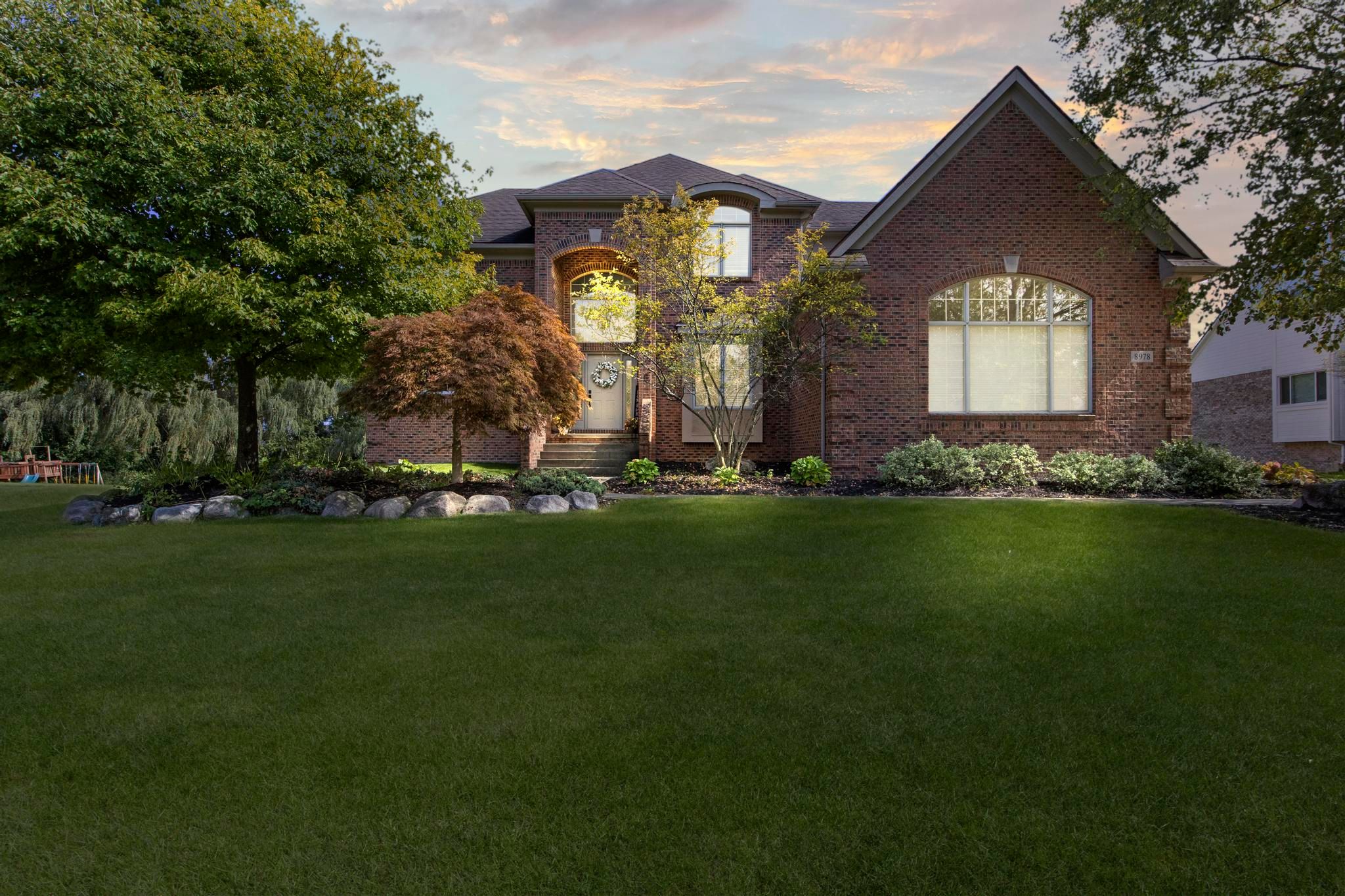 Woodlore South Dr, Plymouth, MI 48170