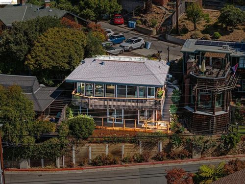 65 Panoramic Way, Berkeley, CA, 94704-1827 | Card Image