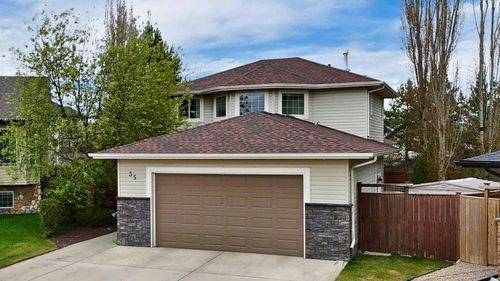 35 Lang Close, Red Deer, AB, T4R3N3 | Card Image