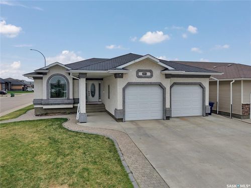 201 Brookside Crt, Warman, SK, S0K0A1 | Card Image