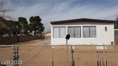 5556 Everglade St, Las Vegas, NV, 89142-2639 | Card Image