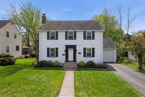 132 E Englewood Ave, New Castle, PA, 16105-2129 | Card Image