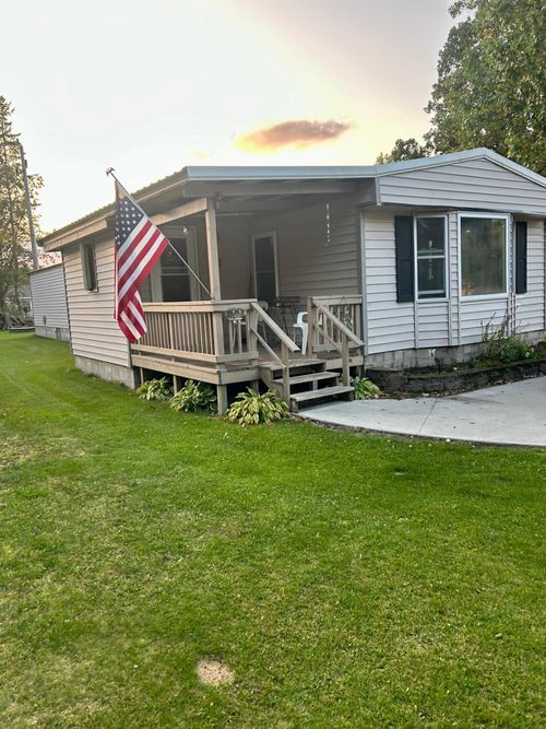 537 2nd St N, Greenbush, MN, 56726-4104 | Card Image