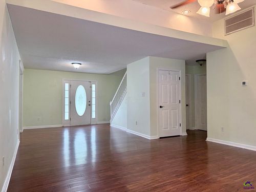 207 Gleneagle Dr, Byron, GA, 31008-3810 | Card Image