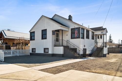 437 Main St, Buckley, WA, 98321-8636 | Card Image