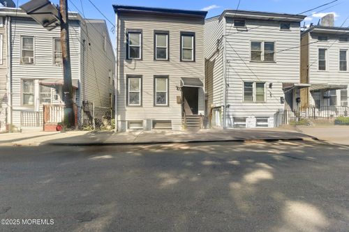 617 Beatty St, Trenton, NJ, 08611-2523 | Card Image