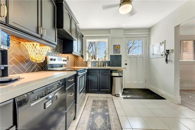 53 E 21 St St, House other with 2 bedrooms, 2 bathrooms and 1 parking in Hamilton ON | Image 18