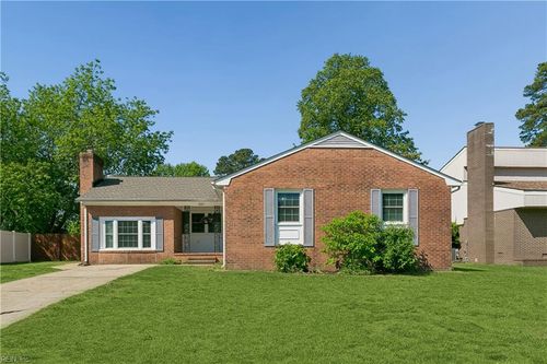 207 Telford Dr, Newport News, VA, 23602-5225 | Card Image