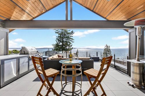 1279 Everall St, White Rock, BC, V4B3S4 | Card Image