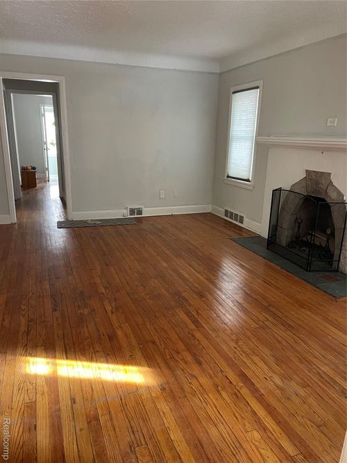 16503 Asbury Park, Detroit, MI, 48235-3658 | Card Image