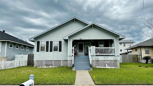 711 31st St, Galveston, TX, 77550-1570 | Card Image