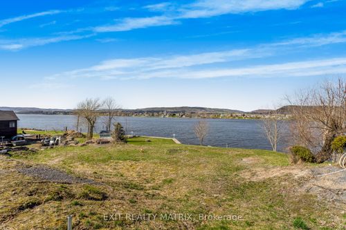 {{alt}} | Card Image