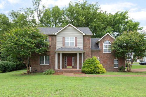 2571 Milton Ln, Thompsons Station, TN, 37179-5059 | Card Image