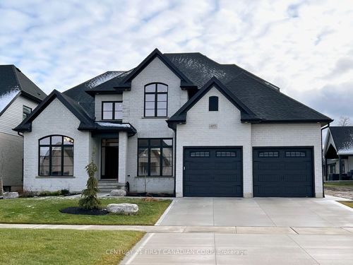 {{alt}} | Card Image