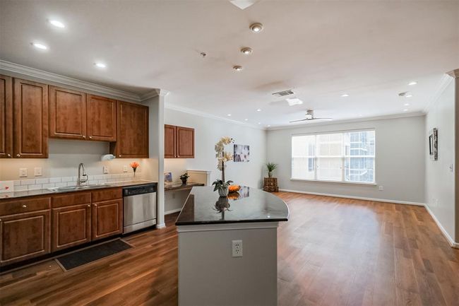 APT-236 - 1711 Old Spanish Trl, Condo with 1 bedrooms, 1 bathrooms and 2 parking in Houston TX | Image 8