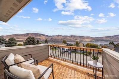 103 Stormy Mountain Way, House other with 4 bedrooms, 2 bathrooms and 2 parking in Chelan WA | Image 1