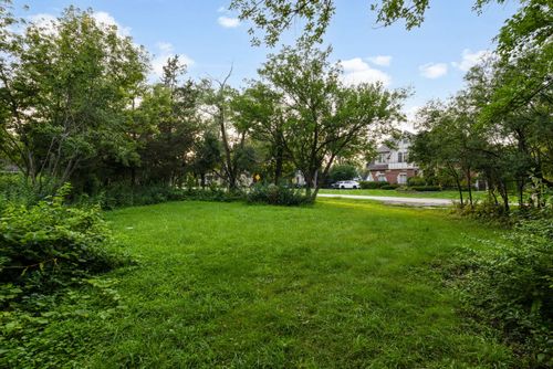 7707 Virginia Ct, Willowbrook, IL, 60527-2617 | Card Image