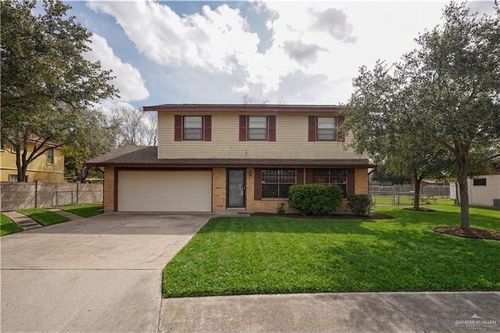 204 E Gomez Dr, San Juan, TX, 78589-3701 | Card Image