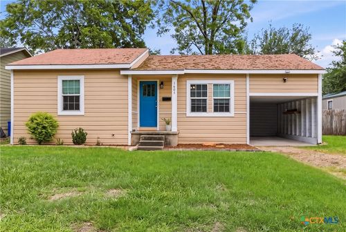 1605 E Mistletoe Ave, Victoria, TX, 77901-3560 | Card Image