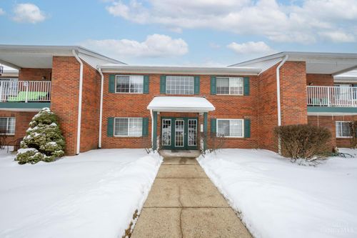 9631 Crosley Farm Dr, Cincinnati, OH, 45251 | Card Image