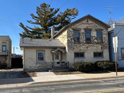 212 N 4th Street, Watertown, WI, 53094 | Card Image