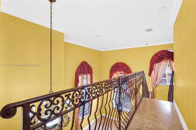 16732 Nw 89 Th Pl, House other with 4 bedrooms, 3 bathrooms and null parking in Miami Lakes FL | Image 41