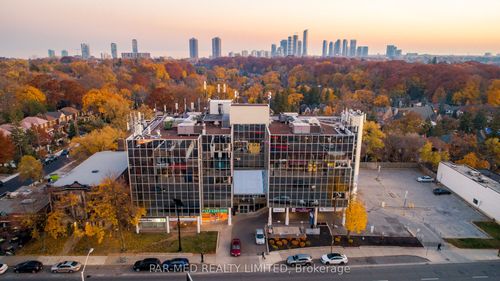 105-2425 Bloor St W, Toronto, ON, M6S4W4 | Card Image