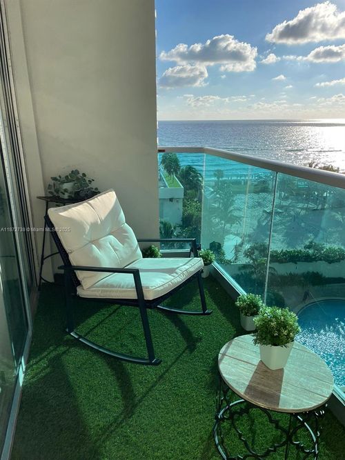 7l-4001 S Ocean Dr, Hollywood, FL, 33019-3019 | Card Image