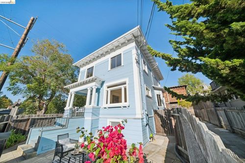 2707 Dana St, Berkeley, CA, 94705-1137 | Card Image