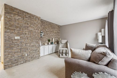 c-8616 Alpine Dr, Urbandale, IA, 50322-1586 | Card Image