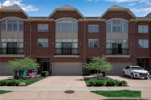 47 Ojibwa Cir, Buffalo, NY, 14202-4346 | Card Image