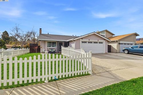 34319 Chester Ct, Fremont, CA, 94555-3021 | Card Image