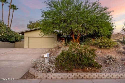 7657 N 22nd St, Phoenix, AZ, 85020-4706 | Card Image