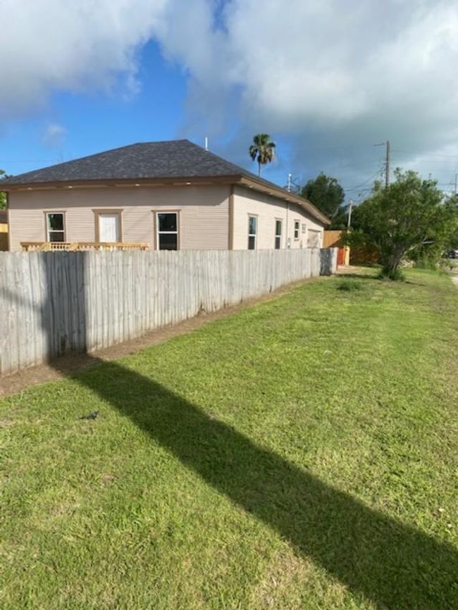 202 W Jefferson, House other with 3 bedrooms, 3 bathrooms and null parking in Port Isabel TX | Image 4