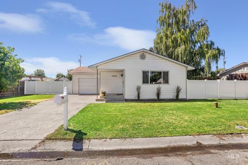 1935 17th St, Heyburn, ID, 83336-9668 | Card Image