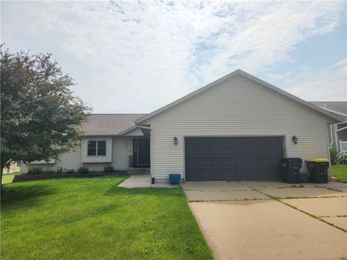 321 Nicholas St, Tomah, WI, 54660-8087 | Card Image