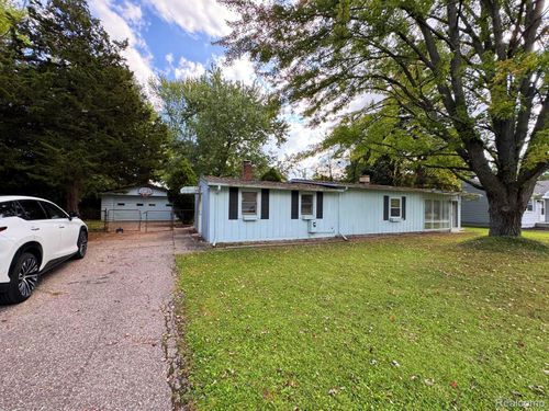 1130 Sigma Rd, Walled Lake, MI, 48390-3753 | Card Image