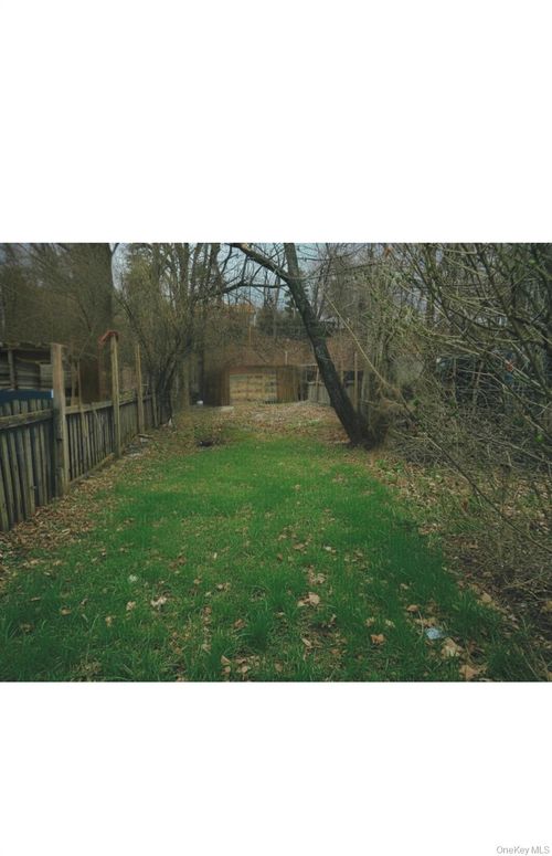 200 City Ter, Newburgh, NY, 12550-3445 | Card Image