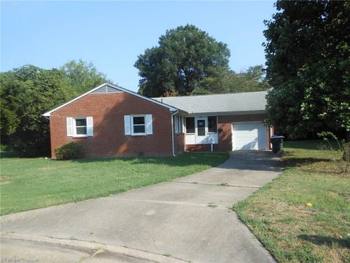 9618 Carver Dr, Newport News, VA, 23605-1516 | Card Image