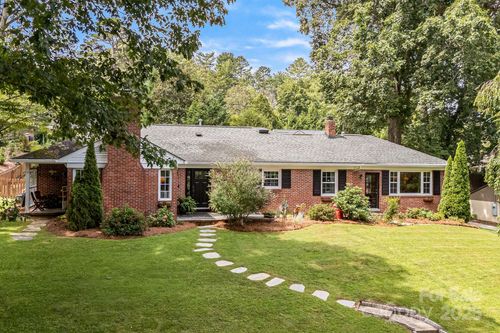 52 Shorewood Dr, Asheville, NC, 28804-2332 | Card Image